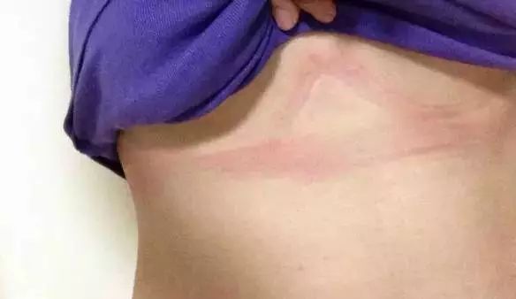 好物|尴尬，我看到你内衣的边边和背上勒出的肉了......