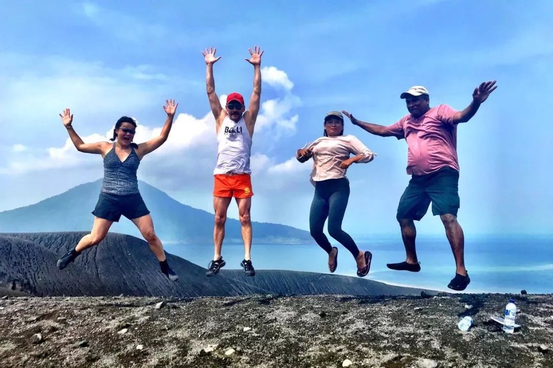 挖到一座免签直飞的超冷门海岛！火山浮潜摸小鹿，好玩秒杀巴厘岛