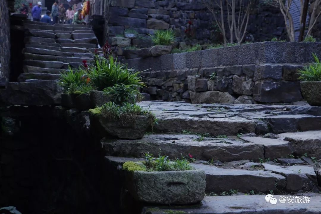 有没有最近很火的古装剧,那些让人惊艳的古装剧