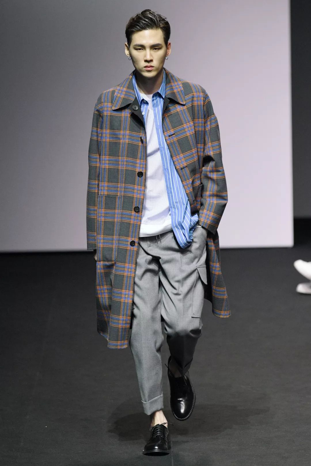 利郎男装秋冬流行趋势,2022男装秋冬色彩趋势