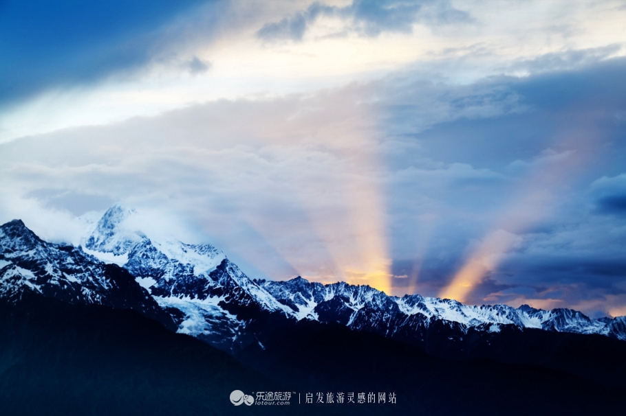 卡瓦格博神山图片大全,卡瓦格博峰的风景
