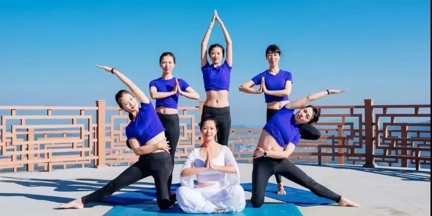 嘉华夏日运动盛惠来袭，全场瑜伽卡6.6折，健身卡8折