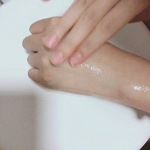 旧情再提，冷眼相对，娱乐圈小甜甜又双叒被曝婚变？