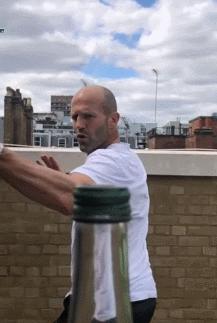 物理揭秘女生为什么拧不开瓶盖,女生突然拧不开瓶盖