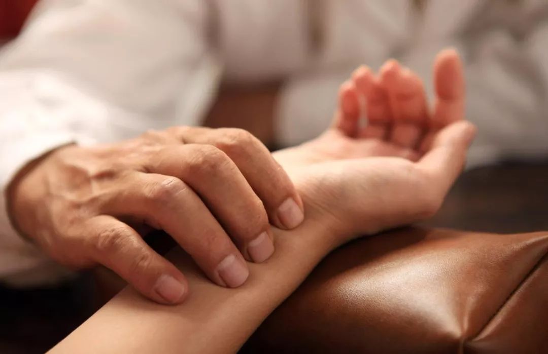 夏季祛湿排毒泡水喝推荐,夏天祛湿毒吃什么