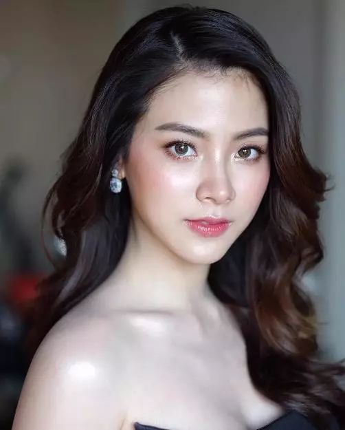 花钱减压｜不看泰剧的人都看了《吹落的树叶》,但某些人看来就是一部《不脱妆的粉底》