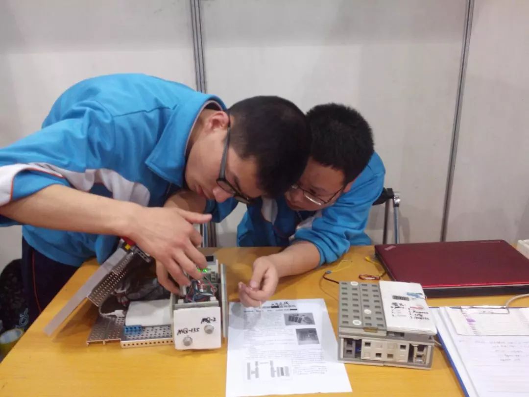 西安学习ai人工智能技术学校,西安高级中学今年招收人数