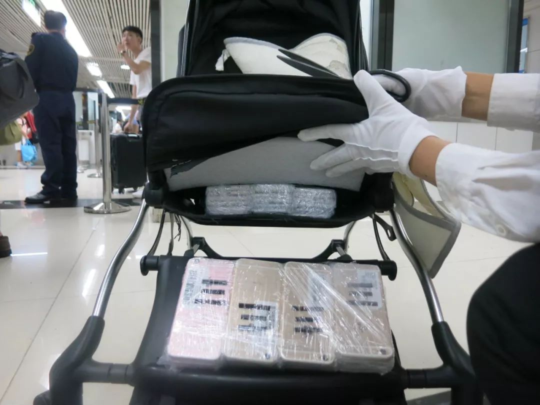 男子戴275万手表违法吗,戴3000万手表过海关被查