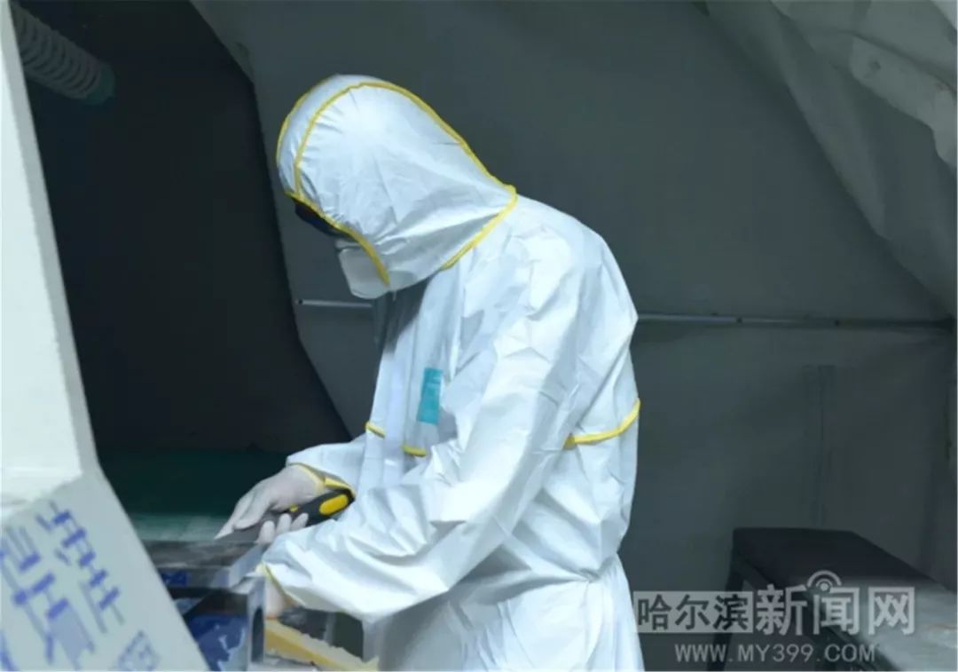 他们在高温的天气下仍然坚守岗位,他们的夏天完整版