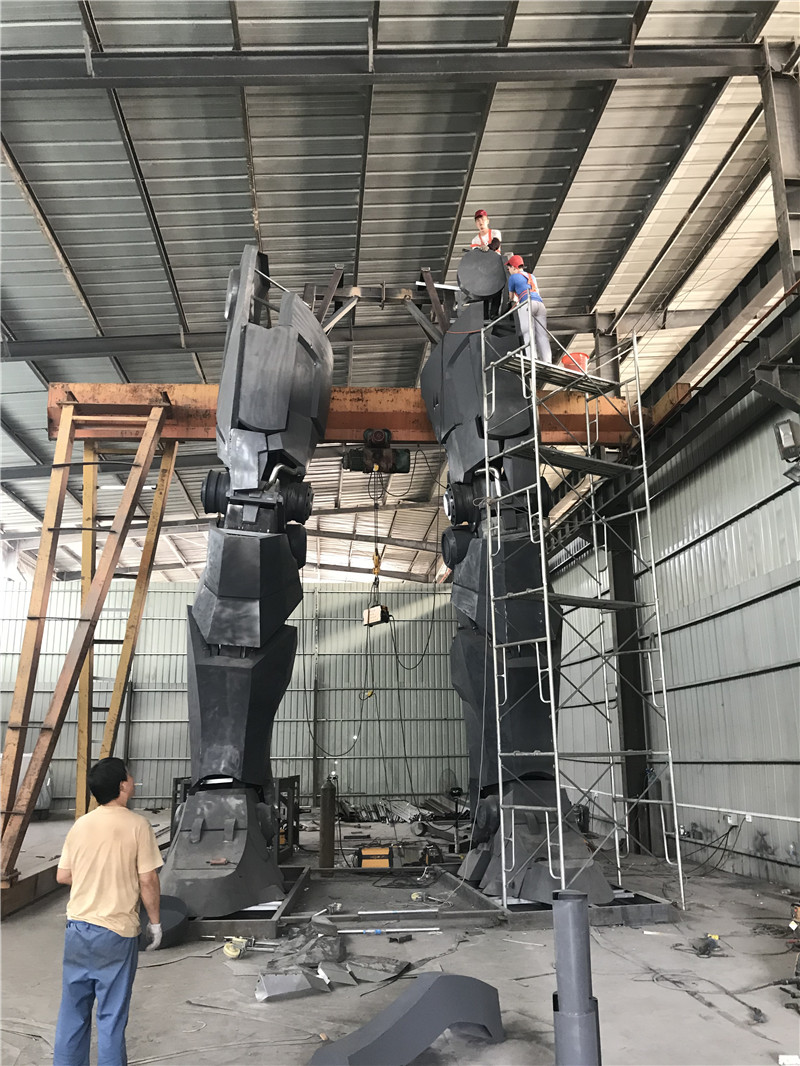 60岁农民自造机器人,农民造机器人