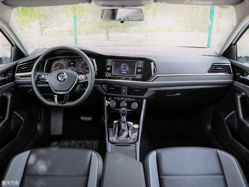 速腾1.4t和卡罗拉1.2t选哪个,速腾1.4t和卡罗拉1.2t哪个省油