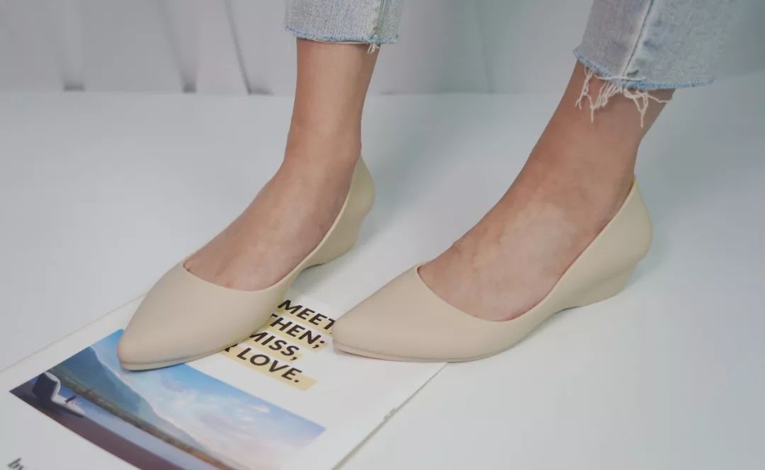 防水防滑果冻牛筋鞋雨鞋,一双超级柔软舒适的果冻鞋