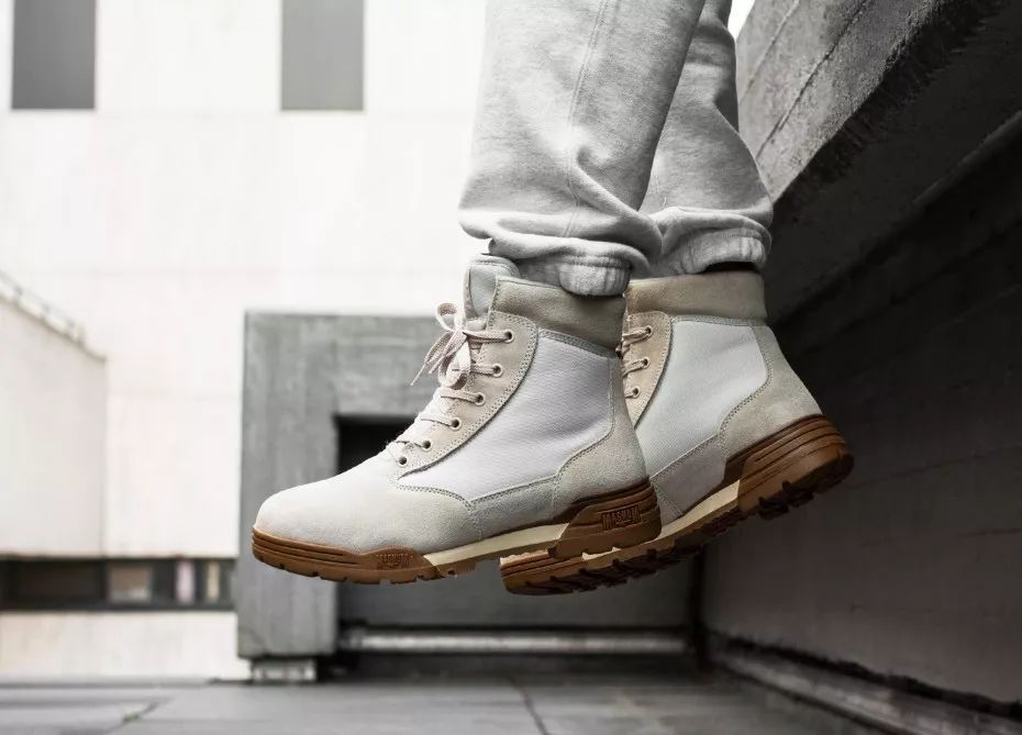 看完各种鞋之后，还是觉得“*用军**鞋”才是真爱