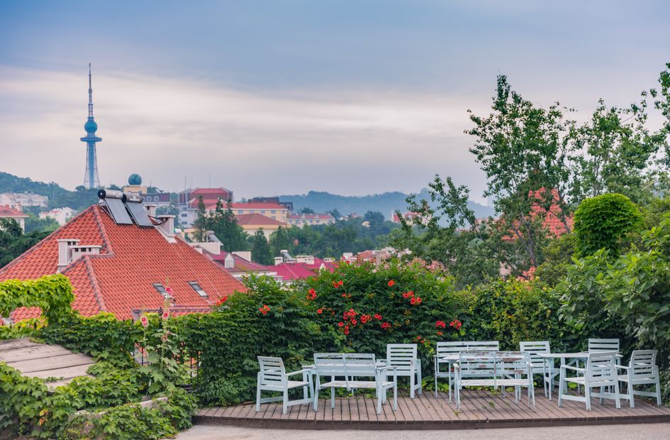 免费试住！速来撞进“青”凉时光！绝色山海之间，一家质感满分的有戏酒店，打算邀你来净化生活负能量