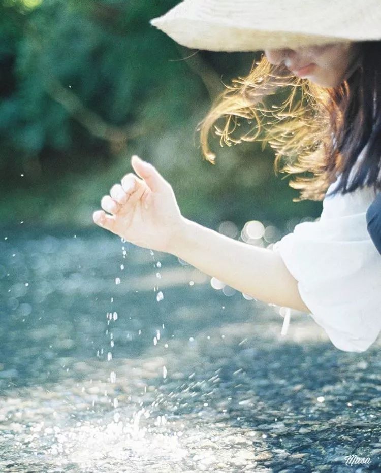 这样拍背影真的太好看了,怎样拍侧脸好看霸气