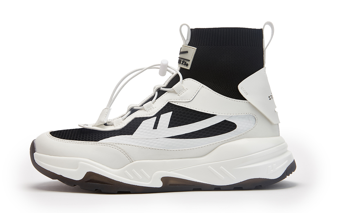 回力ow联名樱花空军一号,你可能需要一双联名款回力