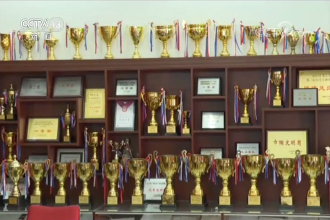 中国跳绳世界杯纪录,跳绳光速少年