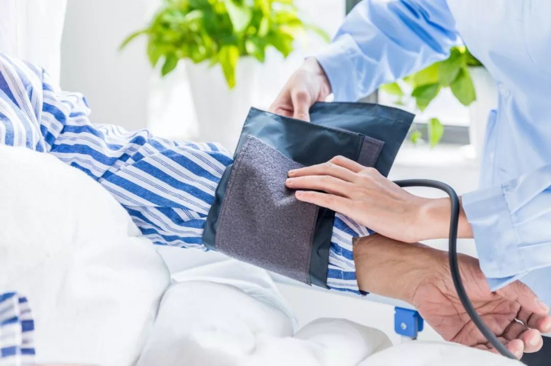 东莞社保卡的钱能取出来吗,东莞社保里面的钱怎么取出来