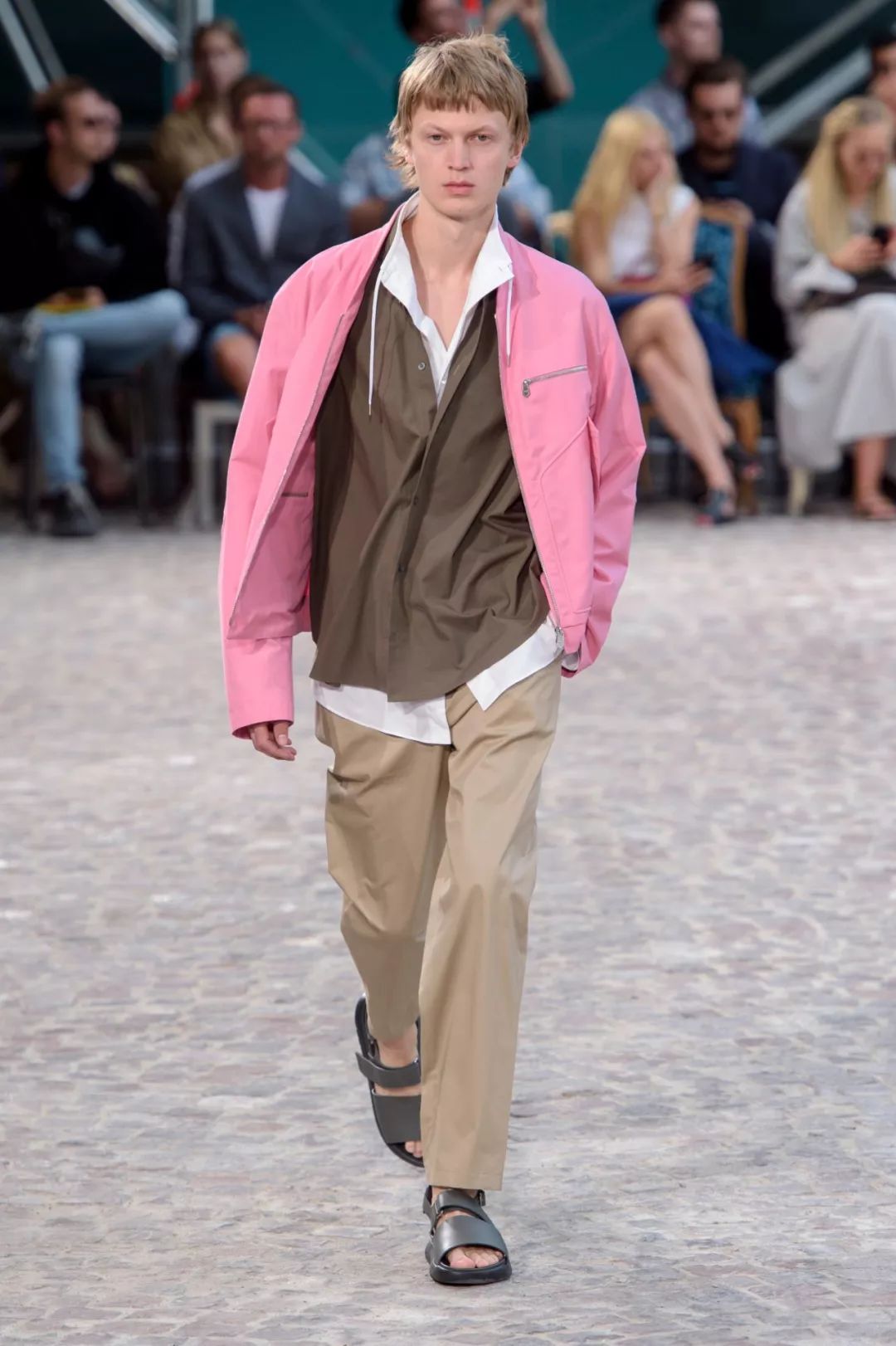 20年春夏男装流行色,2020国际服装春夏男装色彩配比