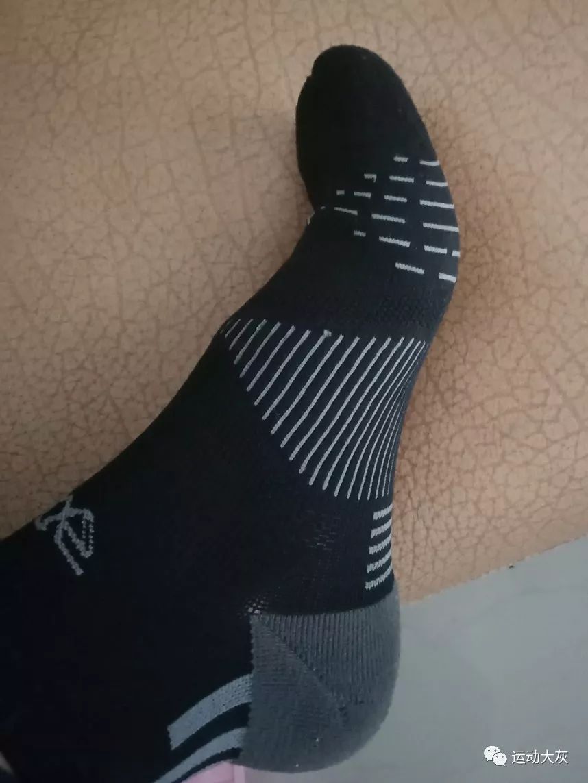 专业跑步袜短筒测评,护踝跑步袜专业测评