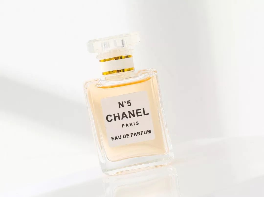 怎样才能买到真正的香奈儿香水,平价版的香奈儿香水多少钱