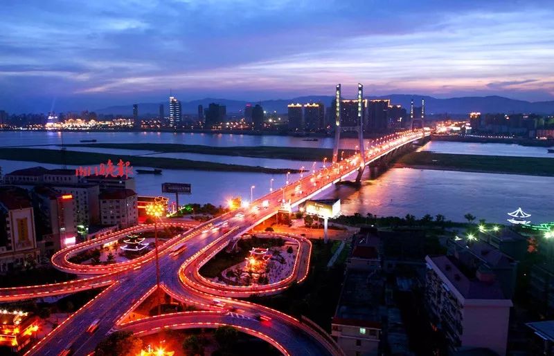 你好，我叫南昌！这是我的2019新名片