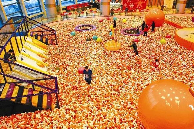 室内儿童游乐园非节假日,放假带小孩去的室内游乐场