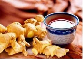 一喝冰饮料就拉肚子是怎么回事,夏天喝冰的西瓜汁拉肚子