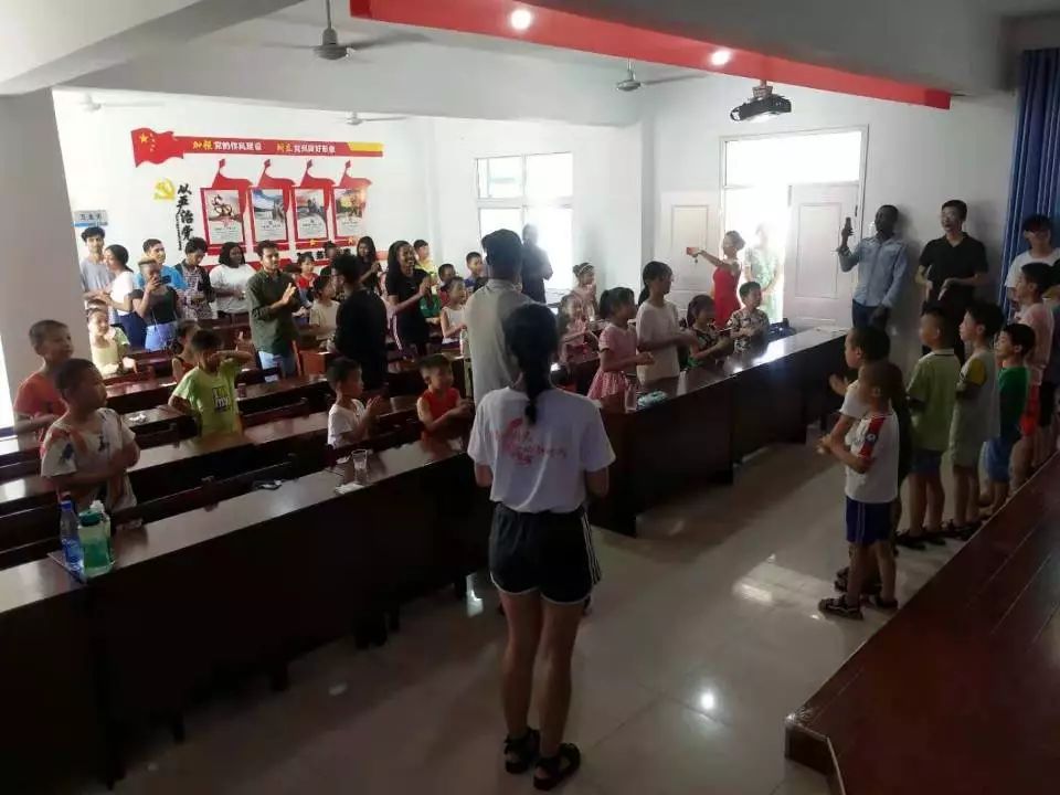 青佑之光志愿,三下乡服务志愿者活动怎么报名