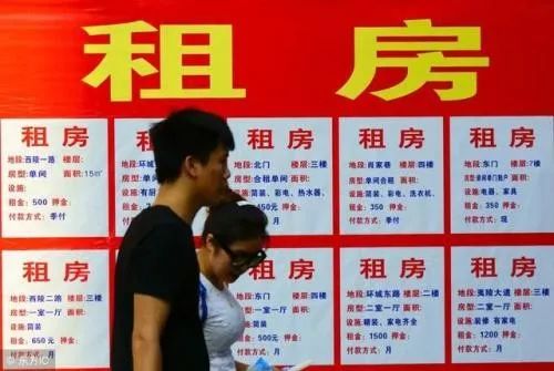 房东玩失踪,租客欠房租玩失踪可以报警开门吗