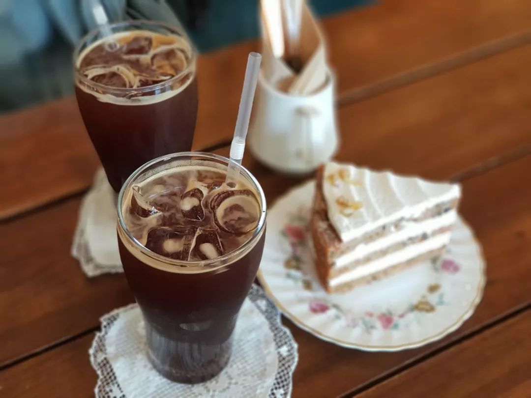 iu德鲁纳女社长,iu德鲁纳酒店歌曲anotherday