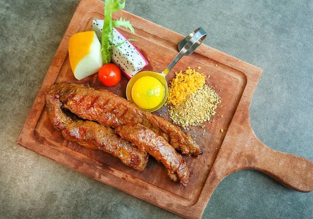 等了3年，这家神店终于开进东区，西餐+中餐+泰餐…1秒吃出国际感