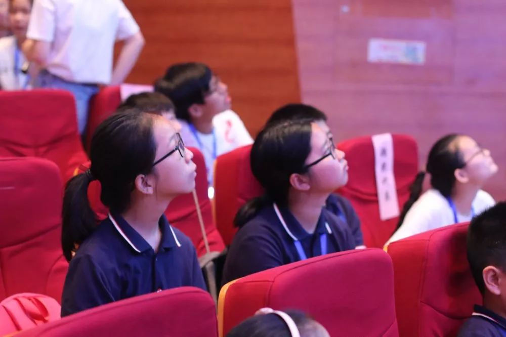 DAY7恰十年，夏令营乘风破浪；正青春，愿少年扬帆远航——杭州师范大学东城教育集团第十届夏令营闭营仪式