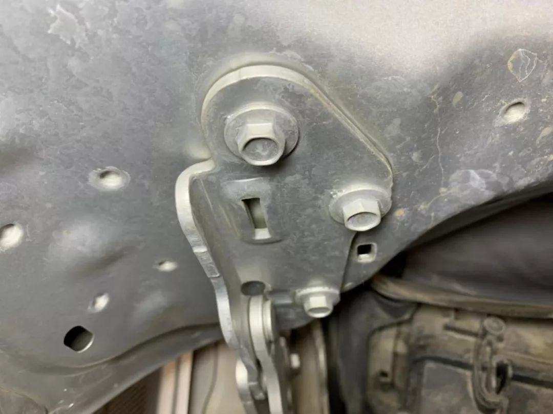 10万左右的c63二手车,新款c63性能有多强