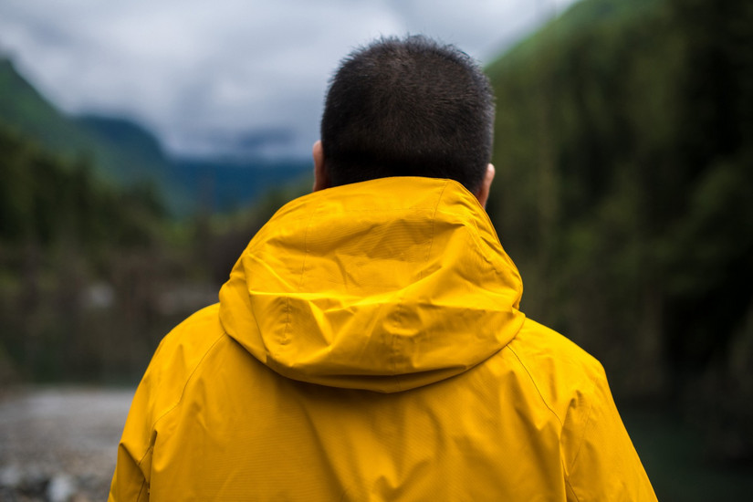 冲锋衣透气防水最好的是哪一款,2024年最火的冲锋衣防水防风透气