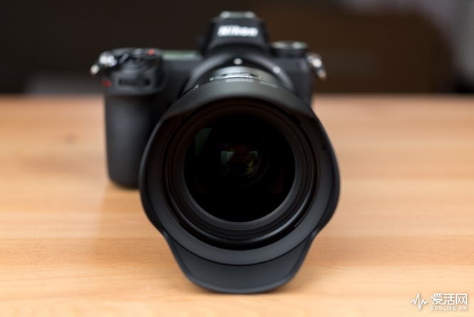 腾龙sp35mm1.4镜身是金属的,腾龙sp17-50mmf2.8镜头