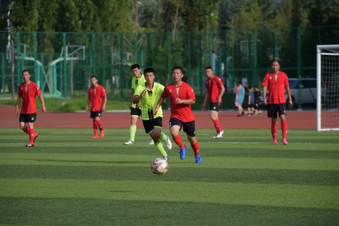 强军杯“卫士动力”业余足球比赛临沂片区火热开赛，*警武**枣庄、菏泽支队首战告捷