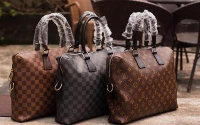 女大学生卖假名牌,女大学生卖假货被判四年