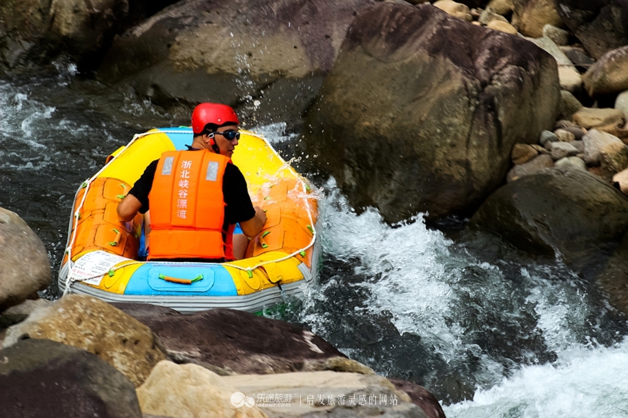 安吉高铁站到浙北漂流乘车,周末去安吉浙北大峡谷漂流人多吗