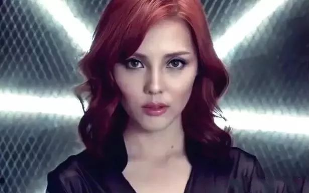 想要变好看？先找人夸你