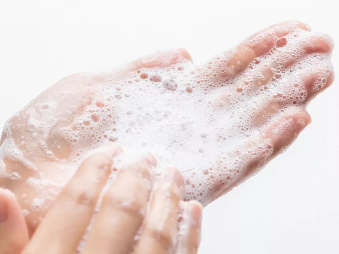 一上市就疯狂拿奖的日本洗发水，头油、掉头发、扁塌有救了！｜吃货爱生活