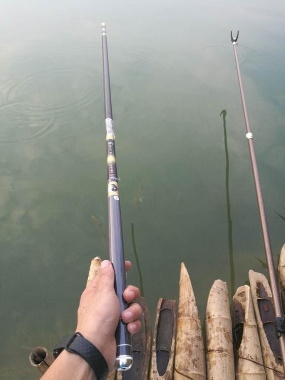 手持太极战蟹将擒得大鲤披月归