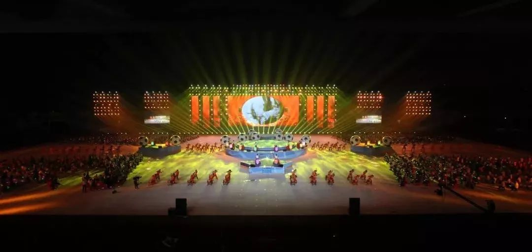 2019世界青少年足球赛开幕式,中国代表团集体出战太燃了跆拳道