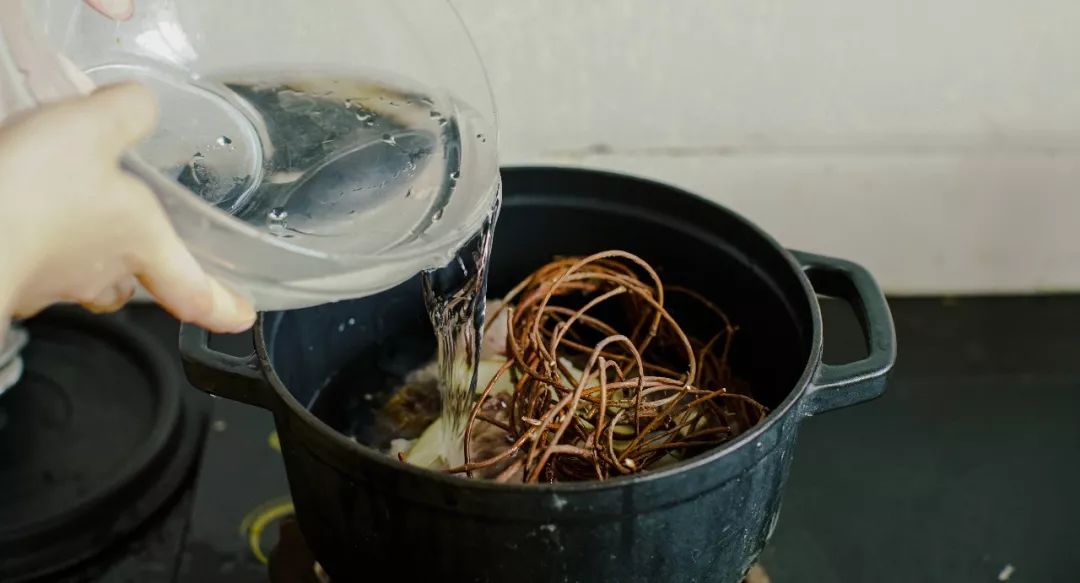 空调房喝什么汤好,夏天在空调房喝什么汤