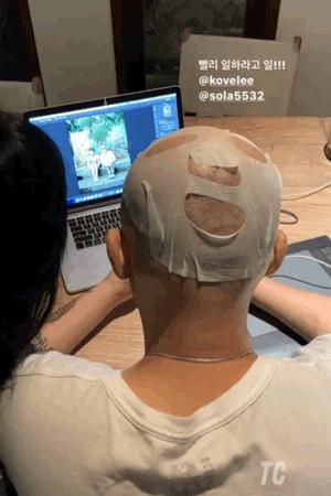 比起穿黑婚纱结婚，她们还可以更酷