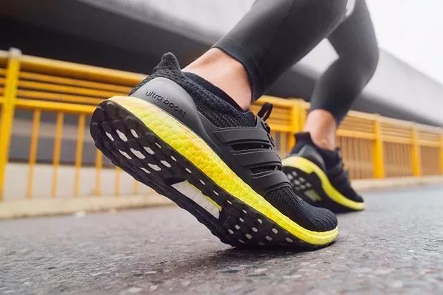 男生骚起来没女生什么事，5款「骚系球鞋」让你的回头率爆表