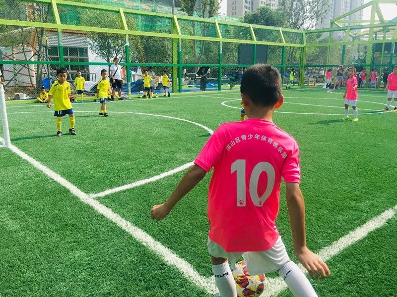 家门口足球场,武汉免费足球场智能足球场