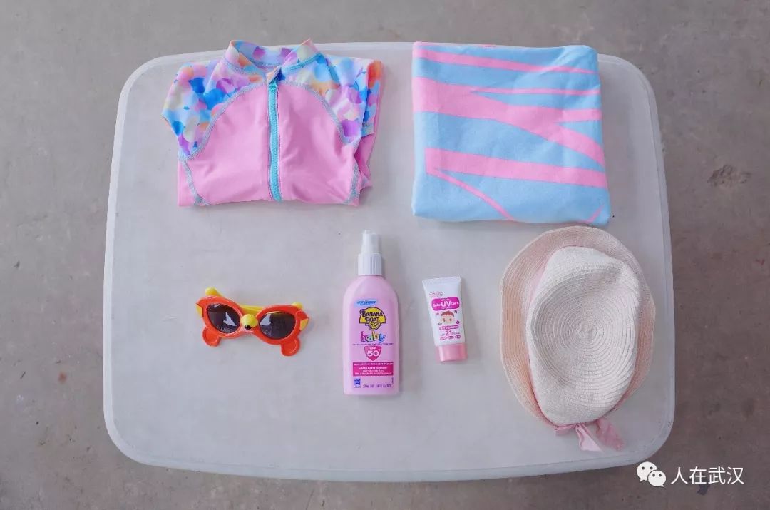 水上狂欢邀请函模板,盛夏狂欢玩水邀请函封面