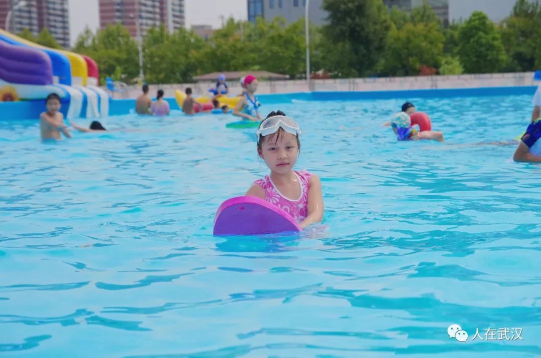 水上狂欢邀请函模板,盛夏狂欢玩水邀请函封面