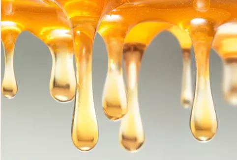 丰唇怎样让唇边更立体,适合丰唇的唇形